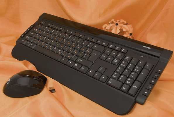 Беспроводной набор (клавиатура + мышь) Hardity KB 620